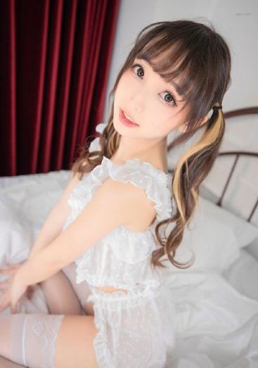 欧美名模沙滩写真美照_国产剧免费高清观看